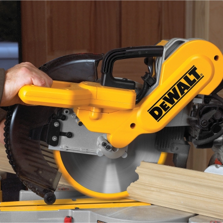 Пила торцовочная DeWalt DW 717 XPS - Фото 2